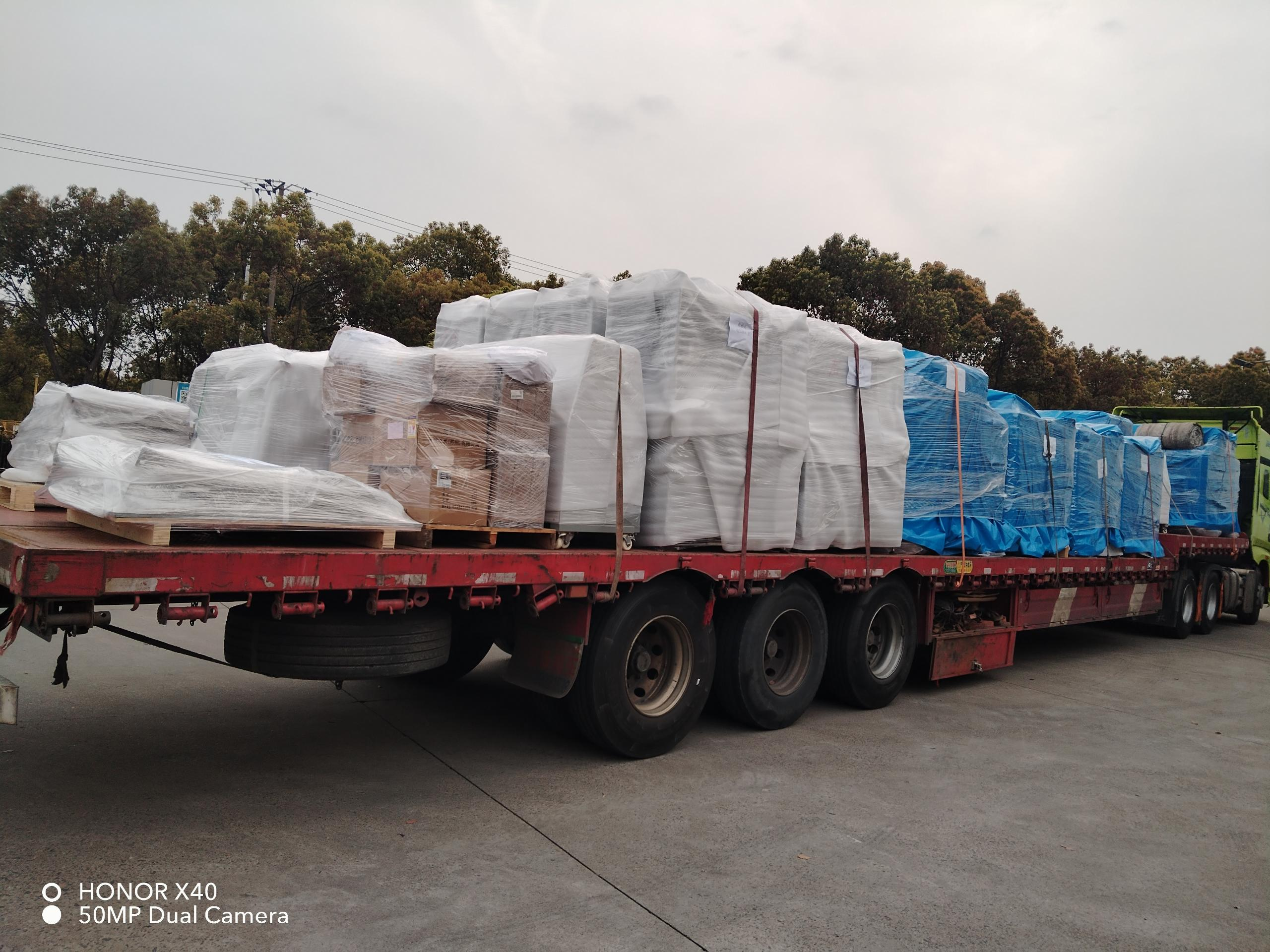 Nanchang Metro Line 1 Extension으로 운송 된 수십 개의 6550dV 보안 검사 장치가 강력한 생산 기능을 보여줍니다.